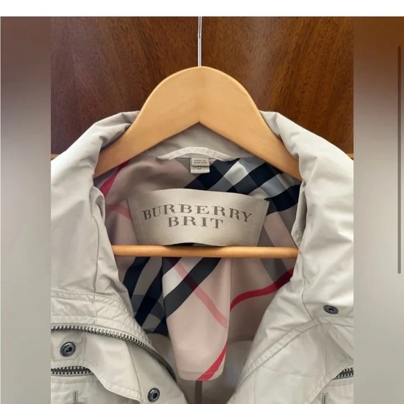 Burberry Light Tan Utility Jacket - Picture 3 of 5